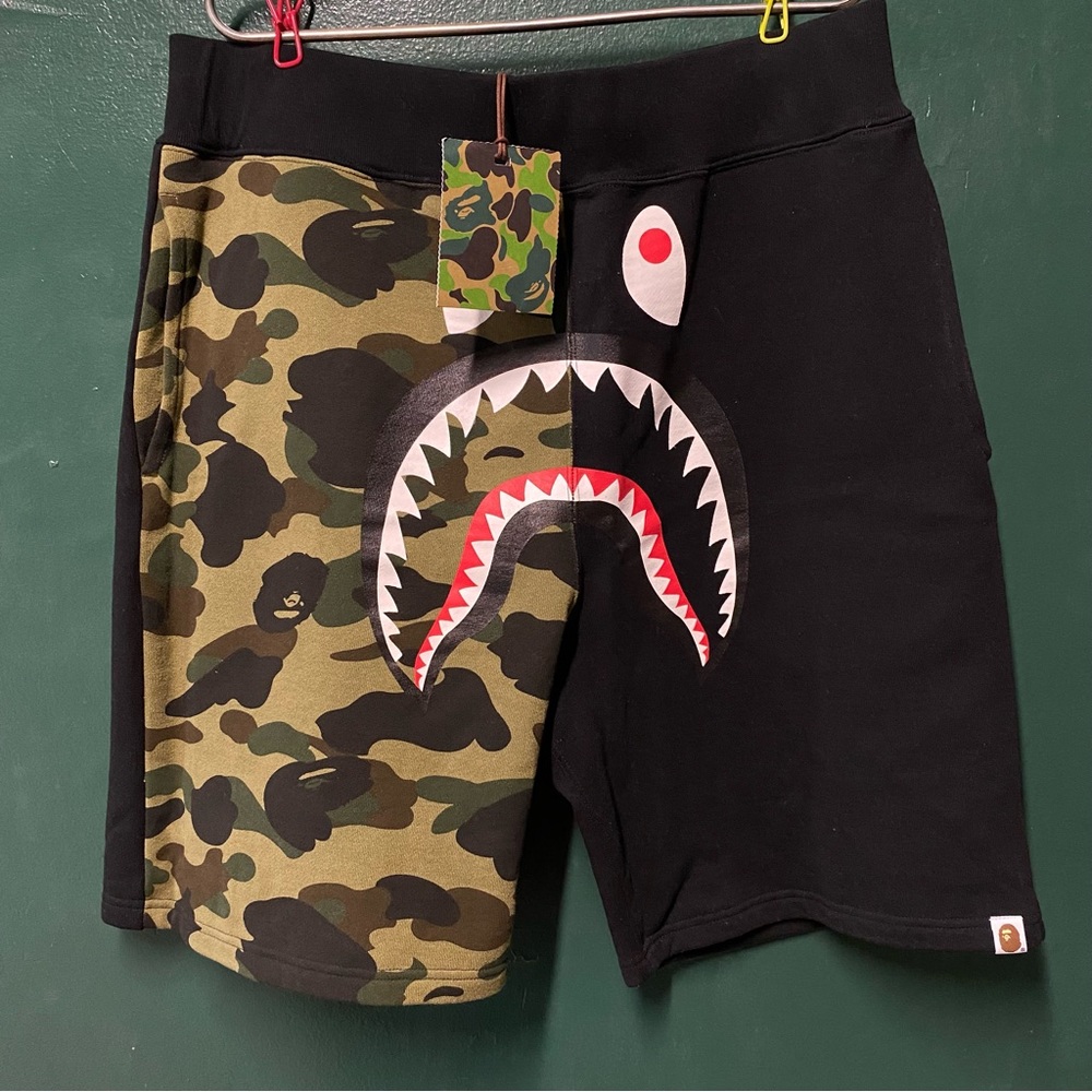 Bape Shark Sweat Shorts (SS21) XXL (Grailed Authenticated) PRICE NEGOTIABLE
